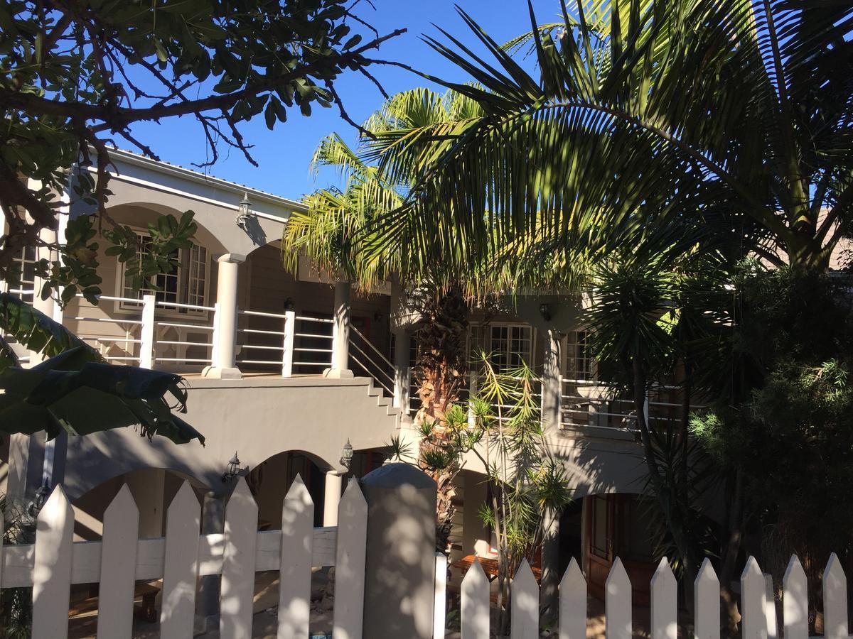 Knysna N2 Lodge Exterior foto