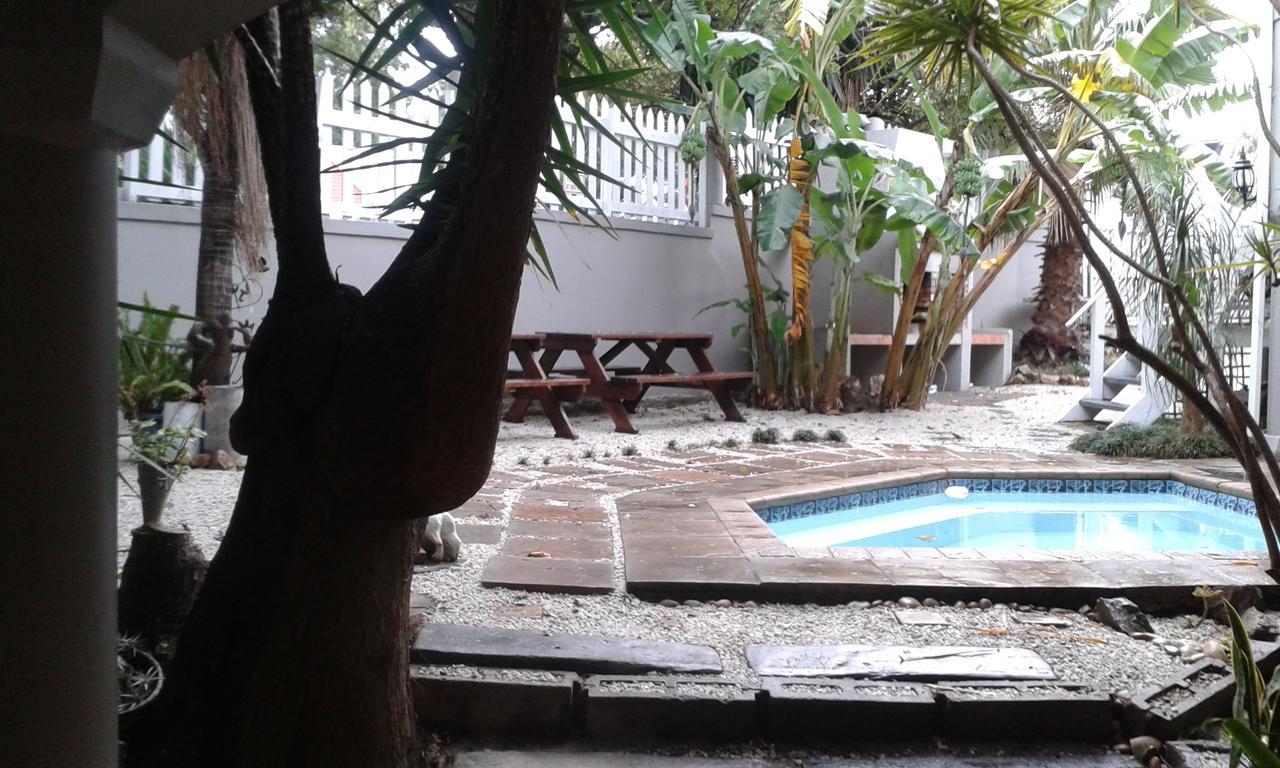 Knysna N2 Lodge Exterior foto